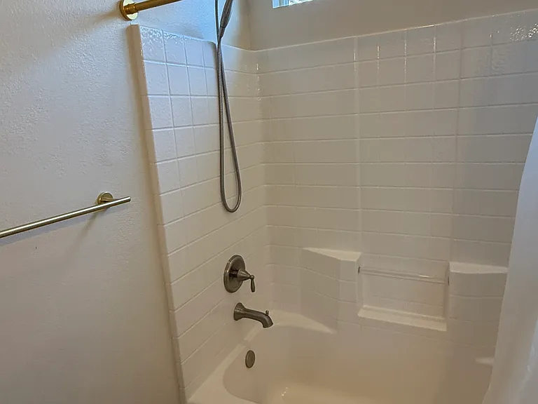 10302 Oldham Ln — Photo 18