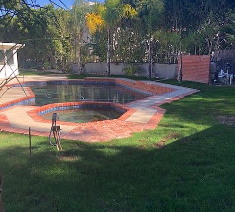 4th image of 4543 Estrondo Dr
