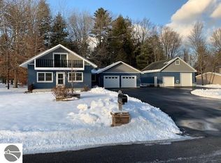 290 Margo St, Tawas city, MI 48763