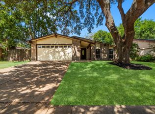 15526 Camino Del Sol Dr, Houston, TX 77083