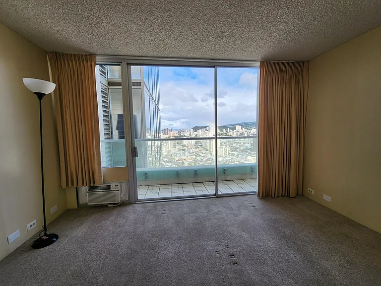 555 University Ave #3401 — Photo 17