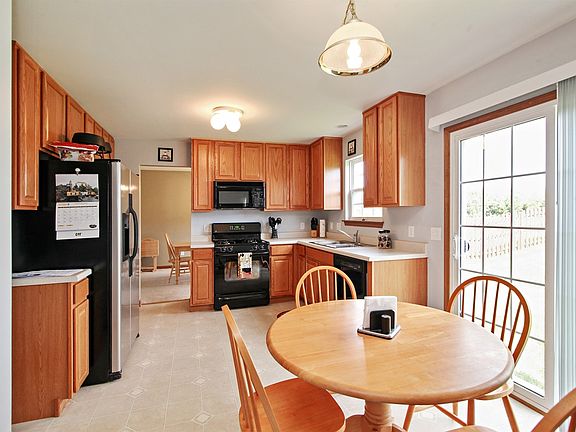 Kitchen / Breakfast Room