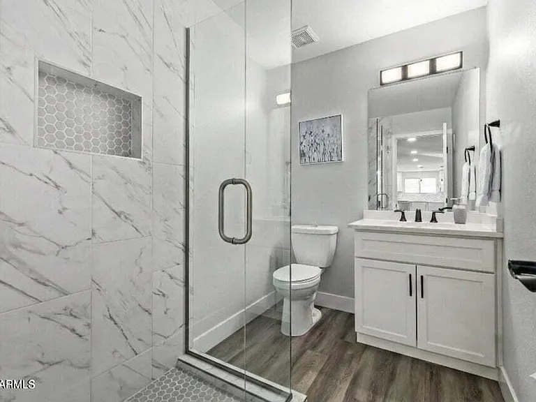 10617 W Daley Ln — Photo 50