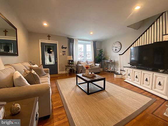 4th image of 4515 Teesdale St