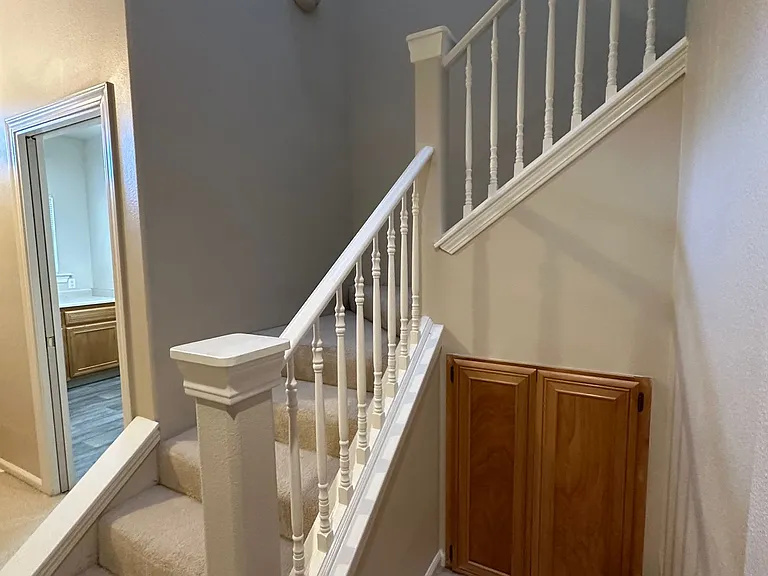 2 Bedroom, 2 Bathroom Townhouse with Attached Garage and Washer/Dryer Hookups! — Photo 7
