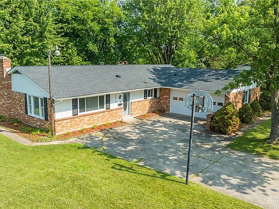 3rd image of 5019 Weddington Dr