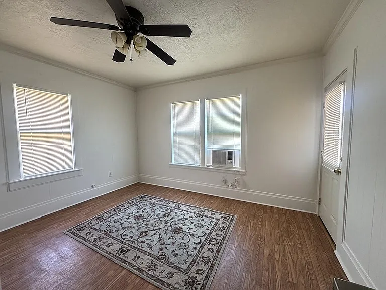 3405 Highway 290 W — Photo 5