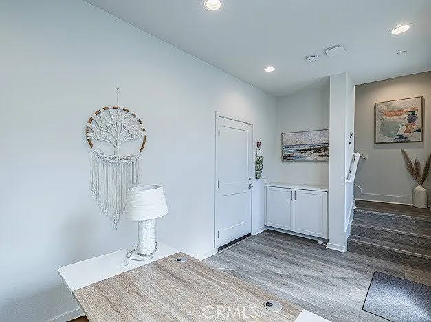 2 bed, 2.5 bath, 1505 sqft, $4,500 — Photo 3