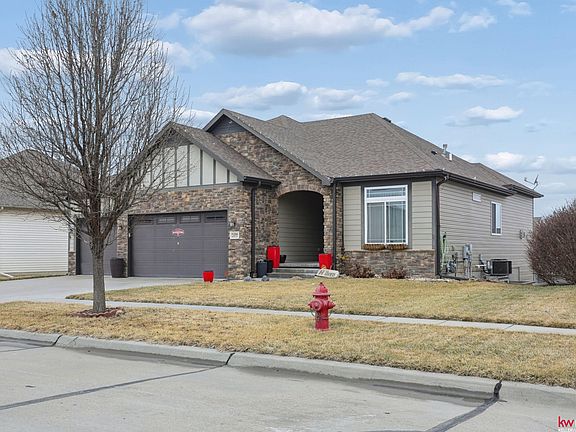 2nd image of 7256 Rutha Ln