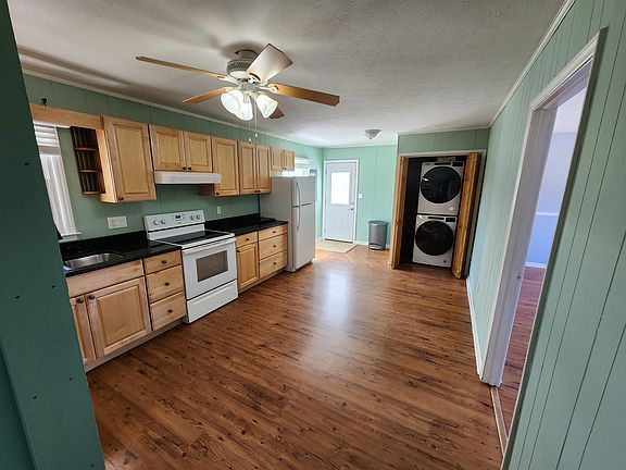 5th image of 344 Hillside Dr