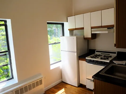 Rented by Realty on the Greene | media 18