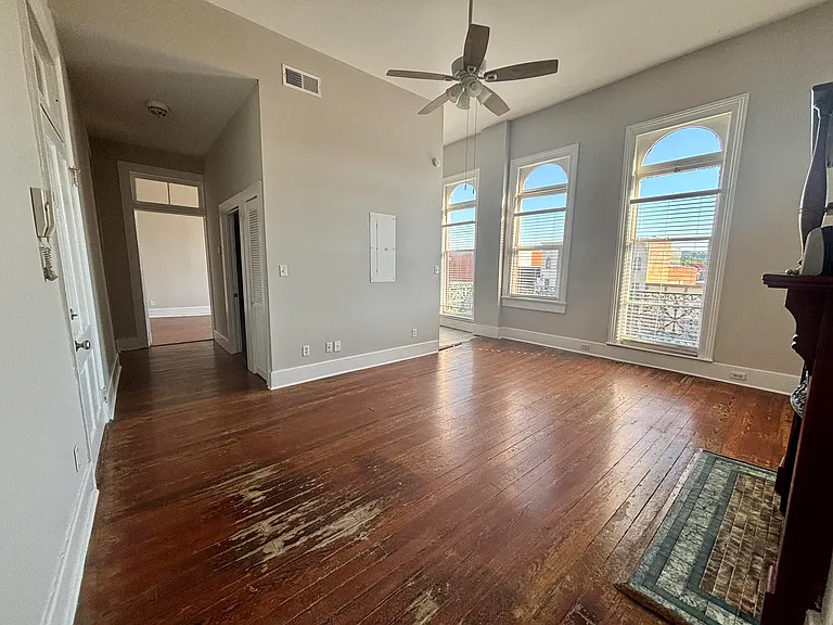 1030 Broad St #D — Photo 2