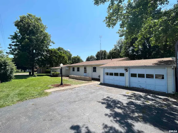 18907 State Route 4 Rd, Virden, IL 62690