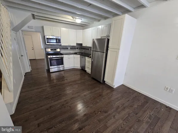 712 S Randolph St, Philadelphia, PA 19147
