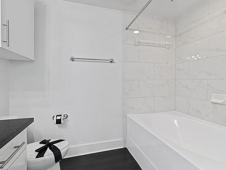 B1-Marina-Bathroom B1-Marina-Bathroom