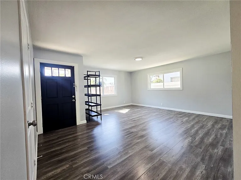 6624 Gross Ave — Photo 3
