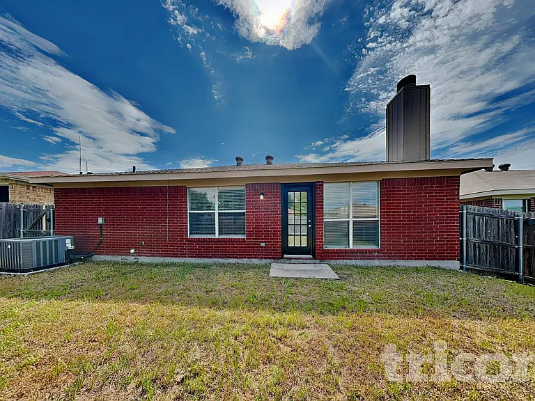 2516 Concina Way — Photo 15