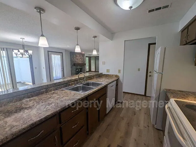 4619 Arlington Pkwy S — Photo 13
