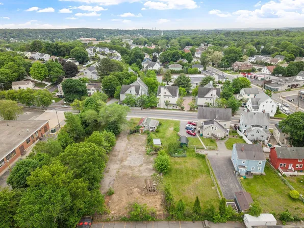 14 Cross St, Woburn, MA 01801