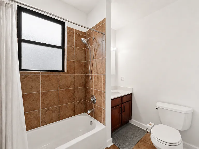 743 W Cornelia Ave #N — Photo 10