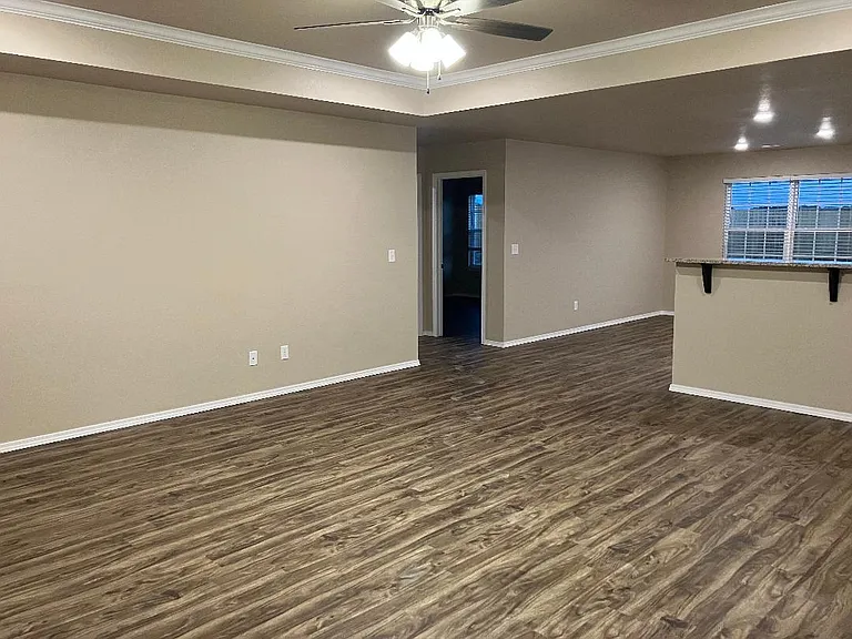 2105 Brown Bear Ln — Photo 5