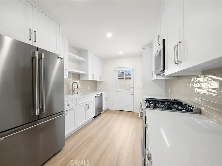 1801 Clay St — Photo 7