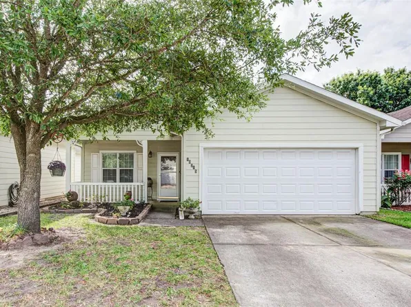 10215 Cinnaberry Ln, Tomball, TX 77375