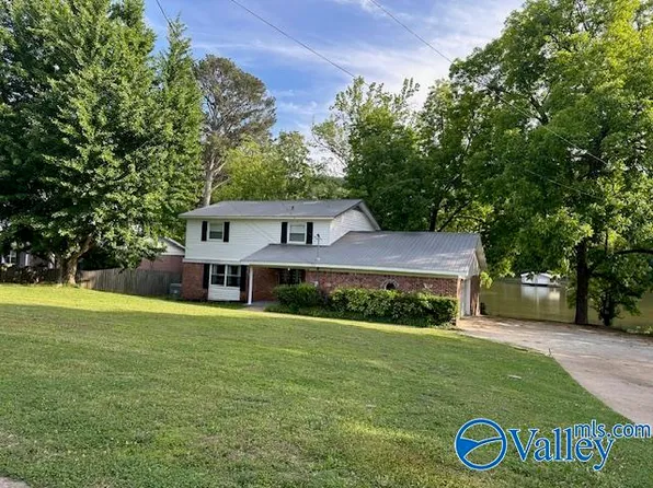 3405 Colonial Dr, Guntersville, AL 35976