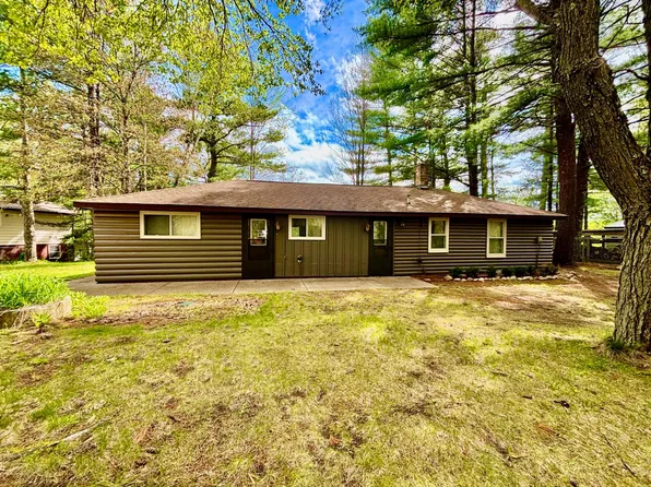 12667 E Shore Dr, Mountain, WI 54149