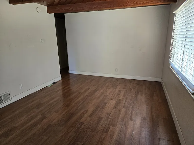 1620 Jackson Pl — Photo 4