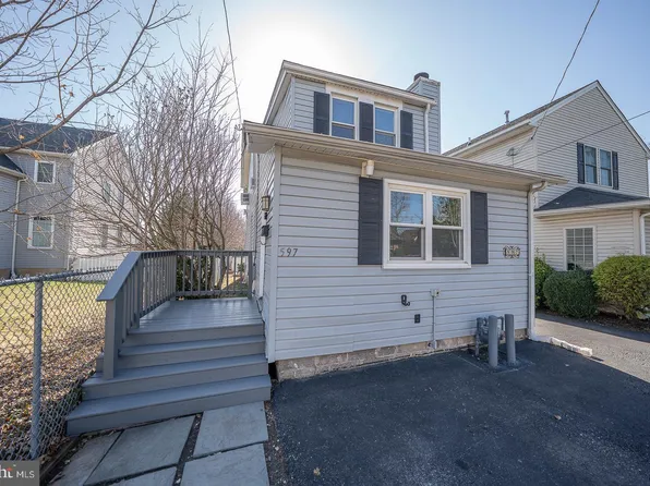 597 Manchester Ave, Media, PA 19063