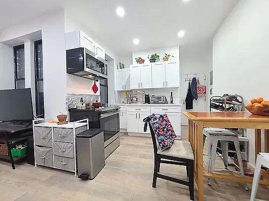 Rented by Dwelling NY Realty Inc | media 4