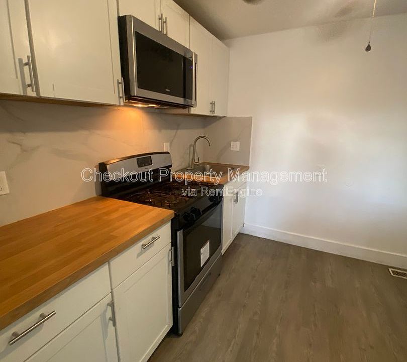 1st image of 813 Courtois St #B