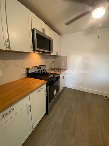 813 Courtois St Photo 1