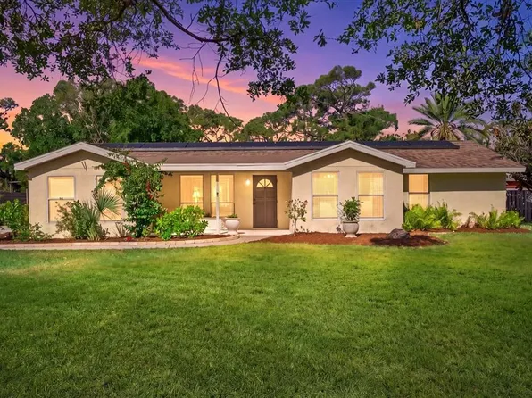 5868 Denison Dr, Venice, FL 34293