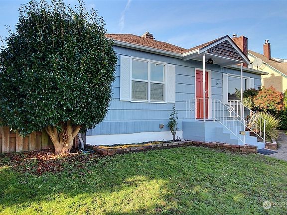 4th image of 2447 N Wycoff Avenue