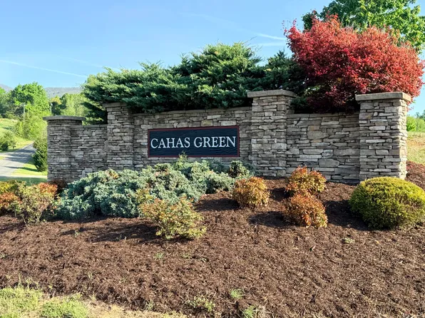 15 Green Level Rd, Boones Mill, VA 24065