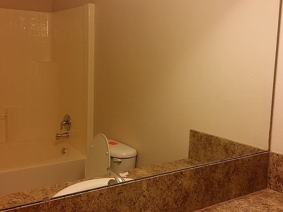 4th image of 25 Arbor Cove Dr #1
