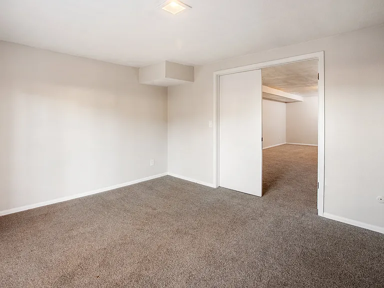 Basment bedroom