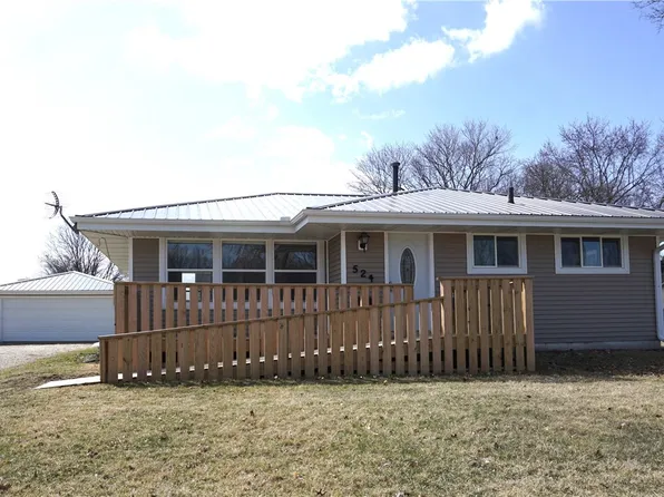 524 W Hutchings St, Winterset, IA 50273