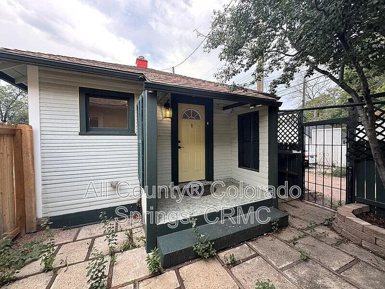 217 E Jefferson St — Photo 1