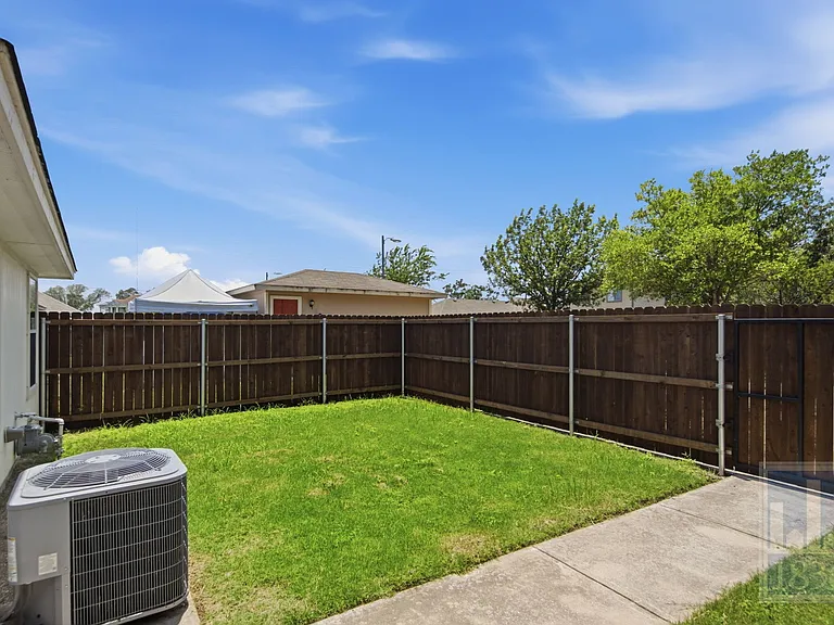 4508 Felicity Ln — Photo 21