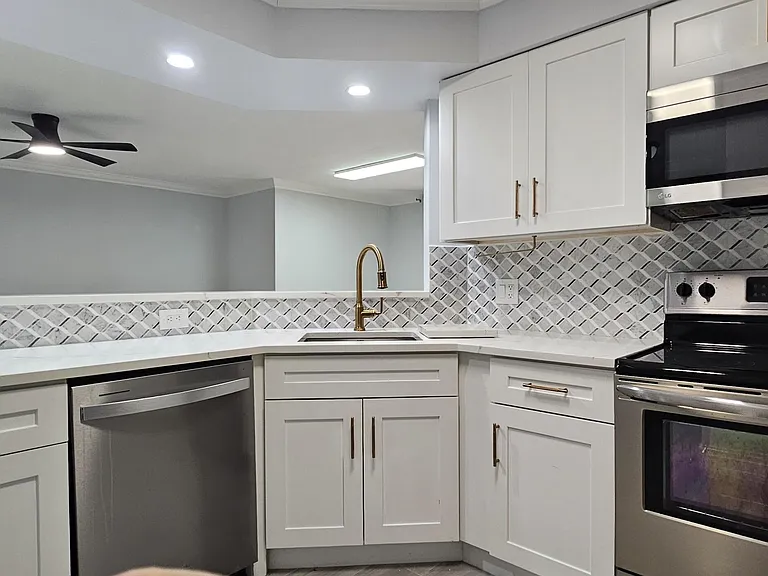 400 Scotia Dr #203 — Photo 67