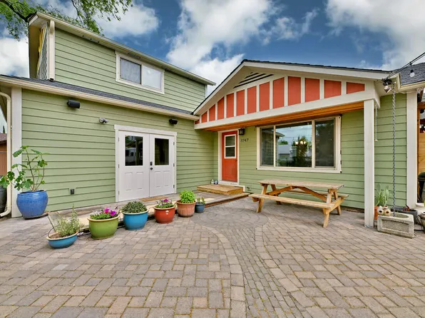 3747 Hilsinger Rd, Phoenix, OR 97535