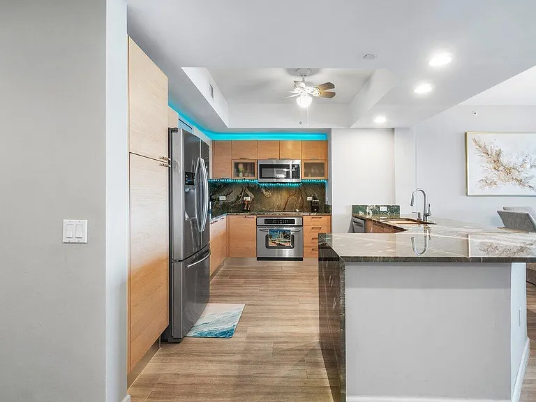 2640 Lake Shore Dr #711 — Photo 21