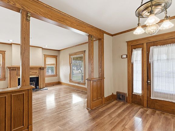 5th image of 1214 W Riverside Ave