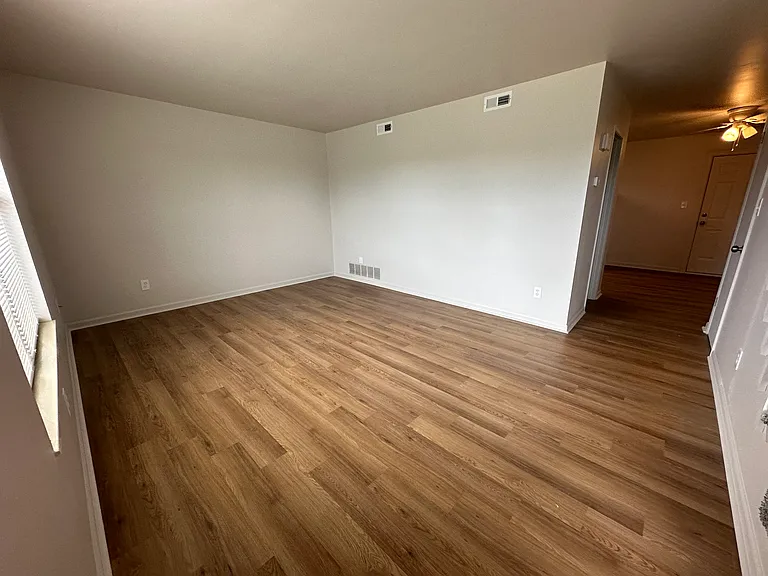 1822 Meadowland Ln #B — Photo 4