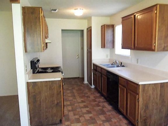 3rd image of 6921 Westcreek Dr