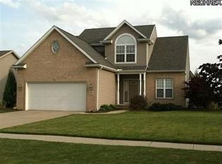 587 Augusta Dr, Elyria, OH 44035