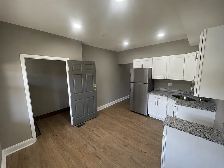 305 Elrino St #1 — Photo 2